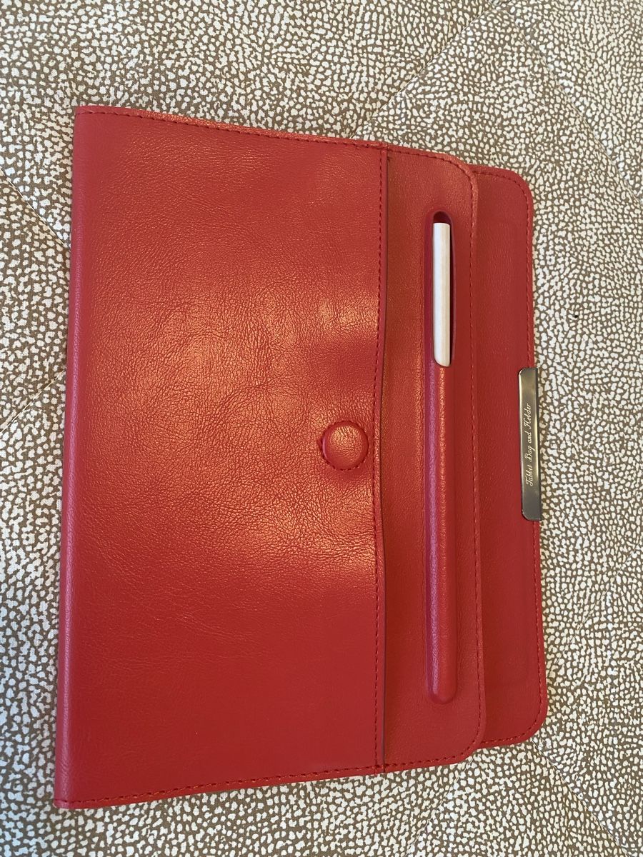 Covers & Taschen: Tablet Cover – Neu (gemäss Beschreibung) aus Gümligen von zeusone1