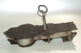 Antikes Türschloss geschmiedet