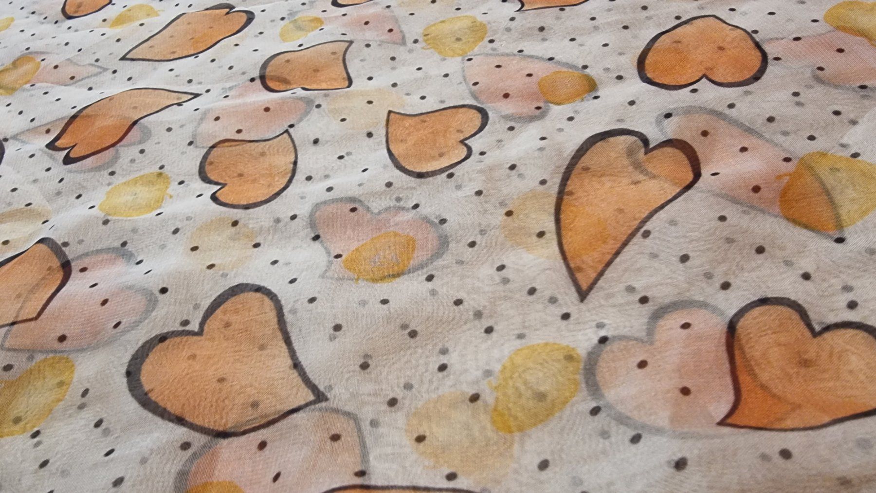 Foulards, Tücher & Schals: 🌺Rundschal mit Herzen🌺 – Gebraucht aus Wald ZH von CapLux