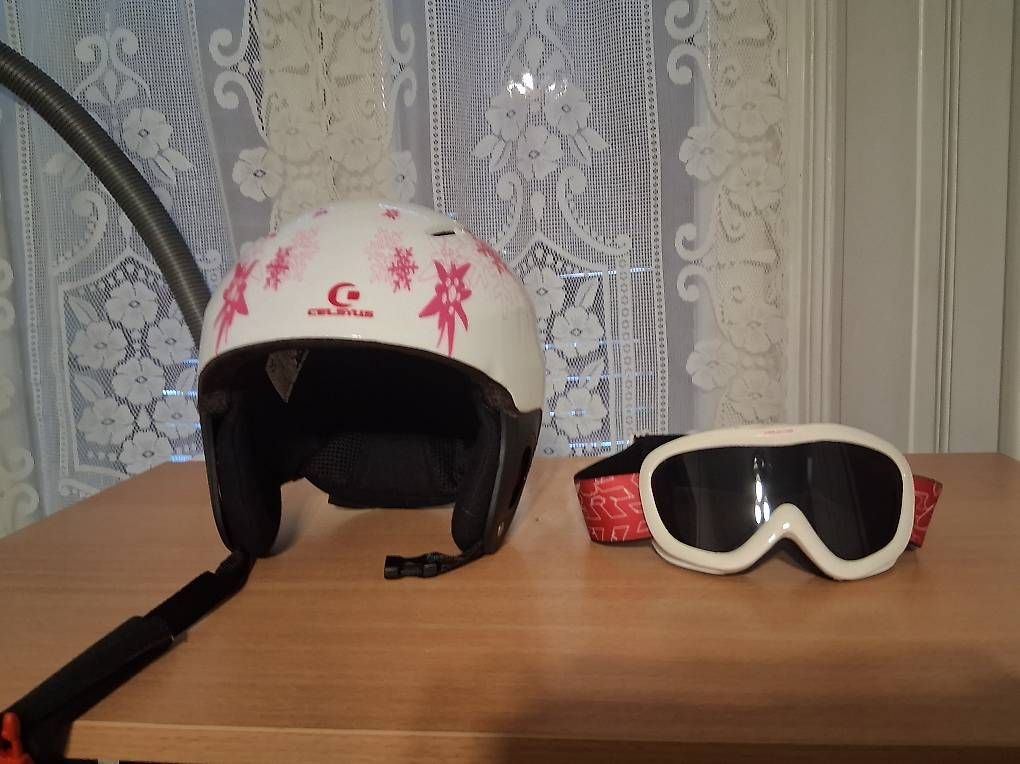 Helme: Casque + lunettes de ski – Gebraucht aus Le Locle von los_ws58 1