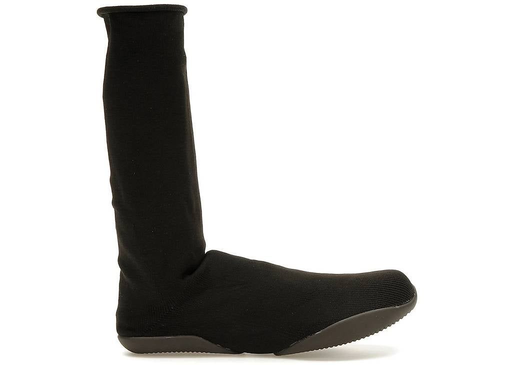 Herrenschuhe: Yeezy Pods Grösse 3 – Neu und originalverpackt aus Basel von loicfoerster