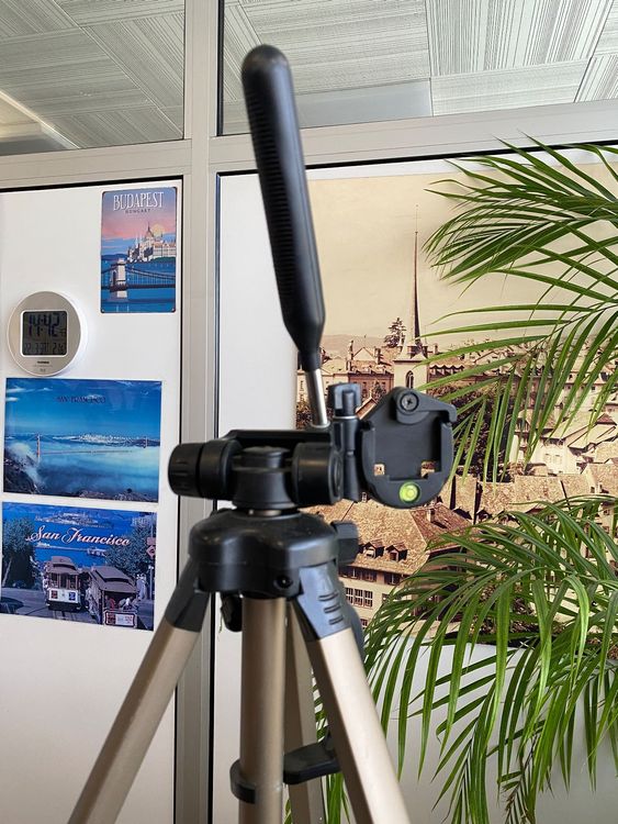 Treppiedi & Teste: Stativ für Fotoapparat oder Videokamera ! Vintage ! – Usato da Brügg BE venduto da rutschimedizin 3