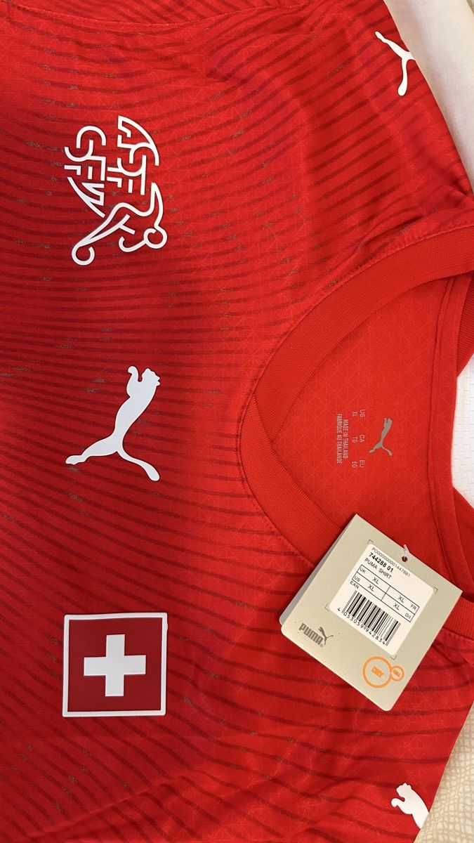 Puma Canottiere & Pantaloni: Switzerland Jersey World Cup 2026 – Nuovo e nell'imballaggio originale da Oberrieden venduto da jon_5cl2