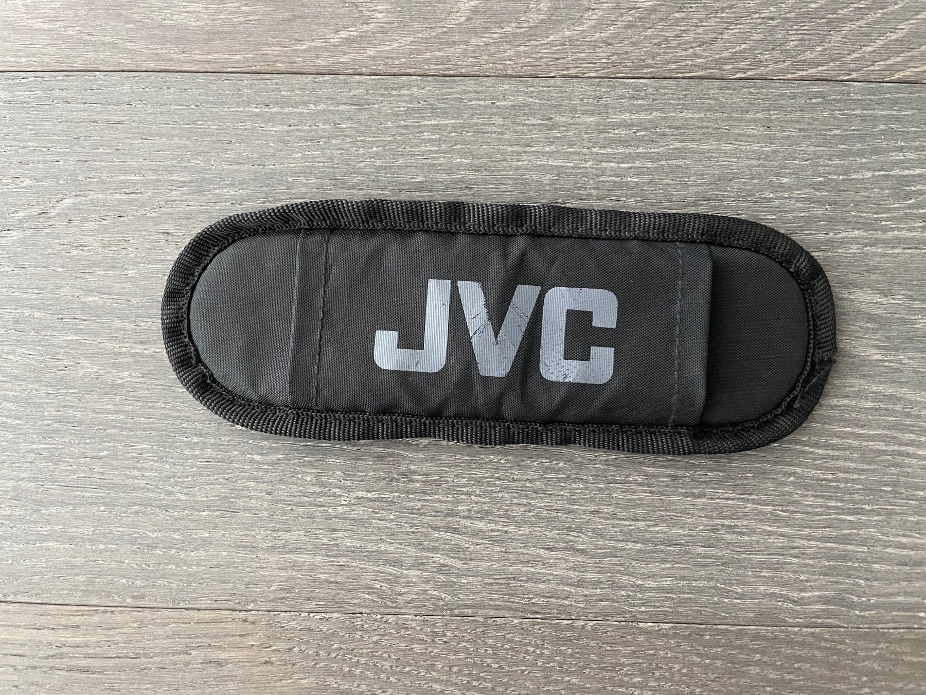 Sonstige Kleidung & Accessoires: Schulter-Riemen-Schoner JVC – Gebraucht aus Hünenberg von Betsch1