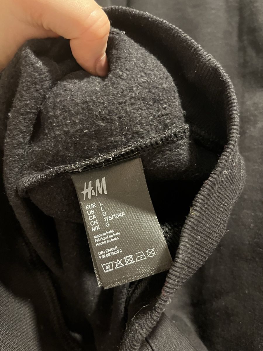 H&M Pulls & Sweat-shirts: Schwarzer Mickey Mouse Pullover Grösse L – D'occasion à Zürich par Shopmystyle 3