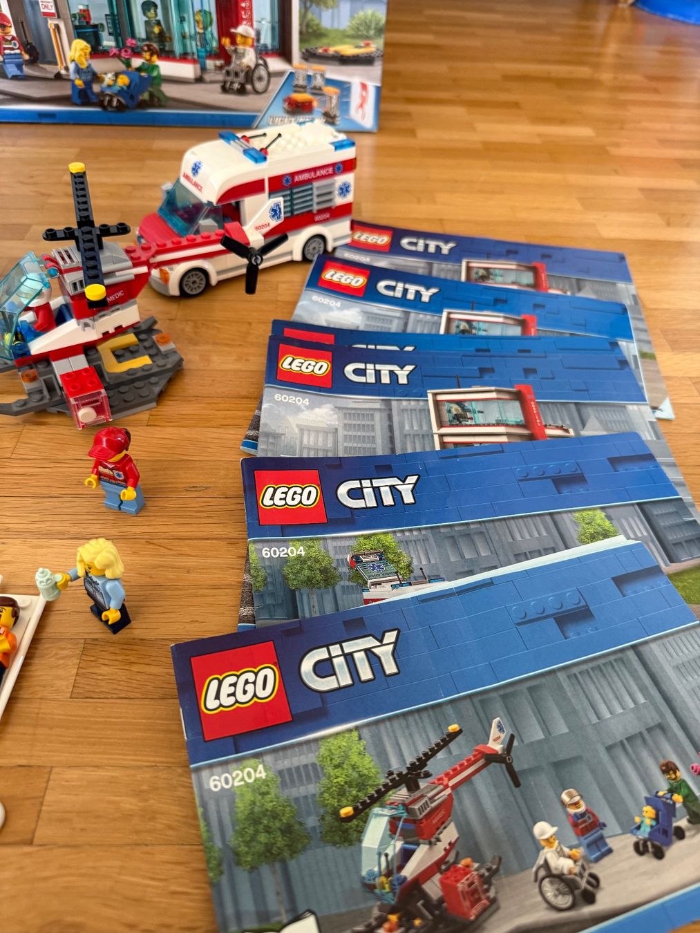 Lego Kit di costruzioni: Lego 60204 Krankenhaus – Usato da RIET (NEFTENBACH venduto da SAMUEL110 3
