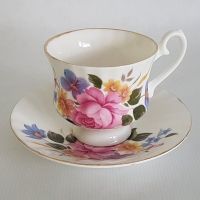Teetasse Royal Sutherland H M Summer Garden