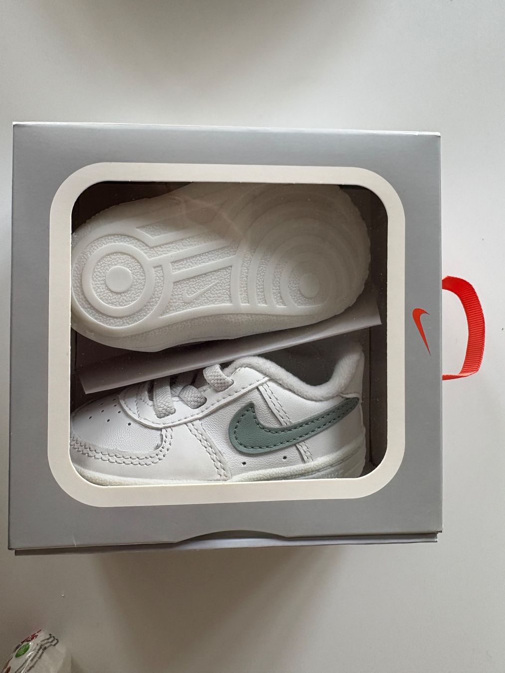 Nike Scarpe per ragazzi: NIKE Babyschuhe (Gr. 18.5) / NEU – Nuovo e nell'imballaggio originale da Basel venduto da SAF