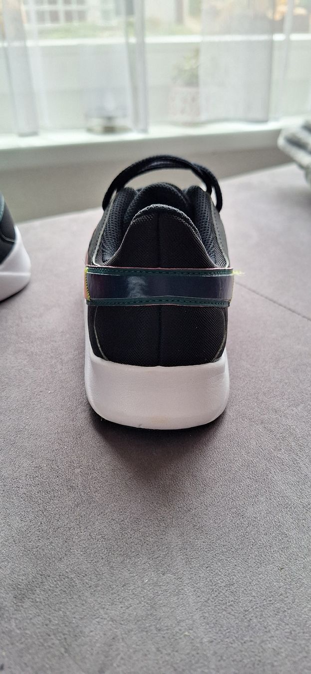 Nike Damenschuhe: Nike Legend Essential 2 – Neu (gemäss Beschreibung) aus Hägglingen von fab_5sbm 2