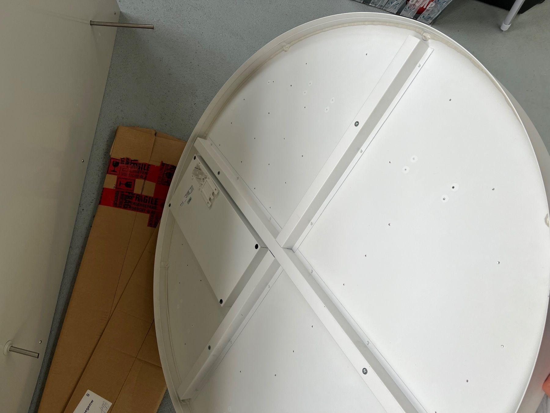 Lampadari & plafoniere: LUXIONA ROUND WHITE LUSTER – Nuovo (secondo la descrizione) da Mägenwil venduto da BackInWhite 1