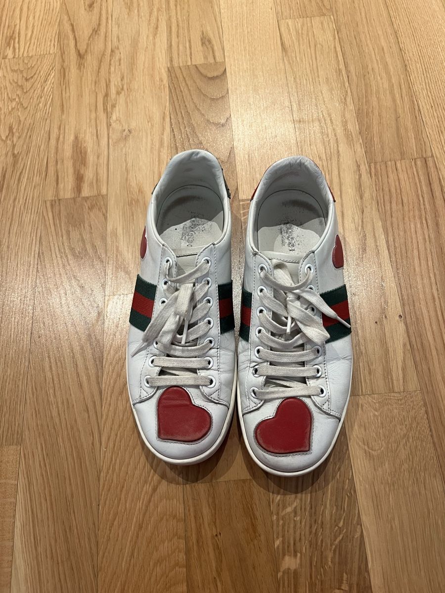 Gucci Scarpe da donna: Gucci Sneakers Gr. 39 mit Herzen – Usato da Basel venduto da juliaannika