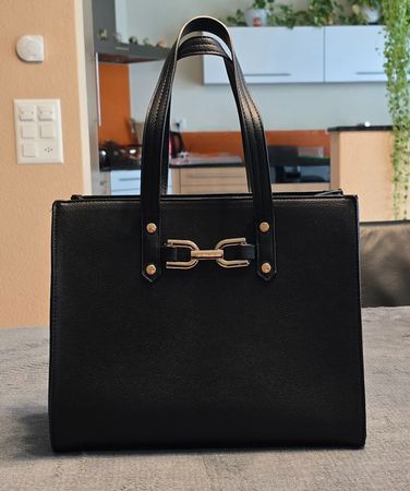 Elegante, neuwertige Handtasche, schwarz – zeitlos schick