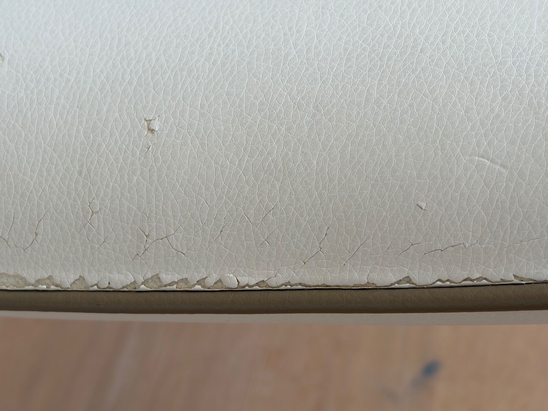 Stühle: Esszimmerstühle – Gebraucht aus Küsnacht ZH von nor_8g26 1