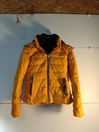 Zara Winterjacke gelb Grösse S (nov24)