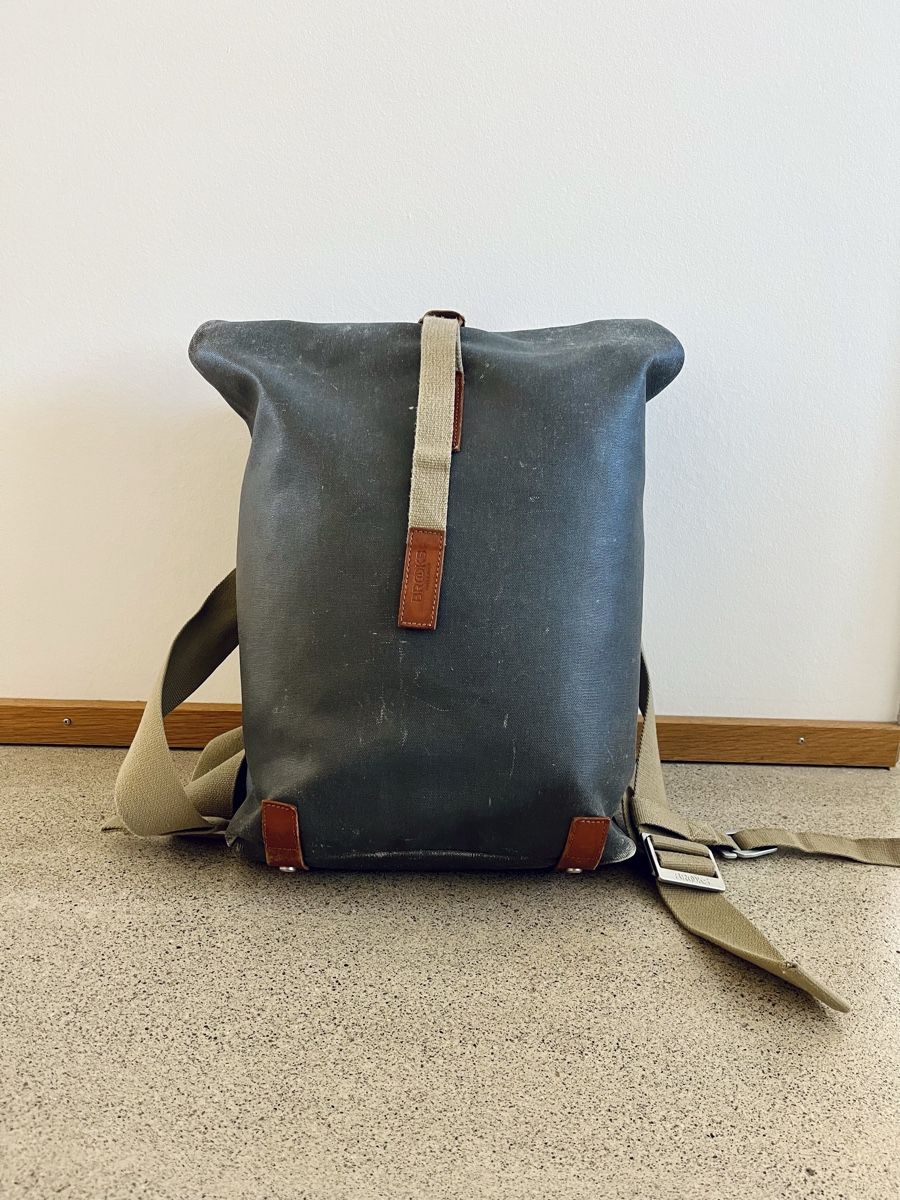 Brooks Zaini: Brooks Rucksack 26l blau – Usato da Bern venduto da Dwyck