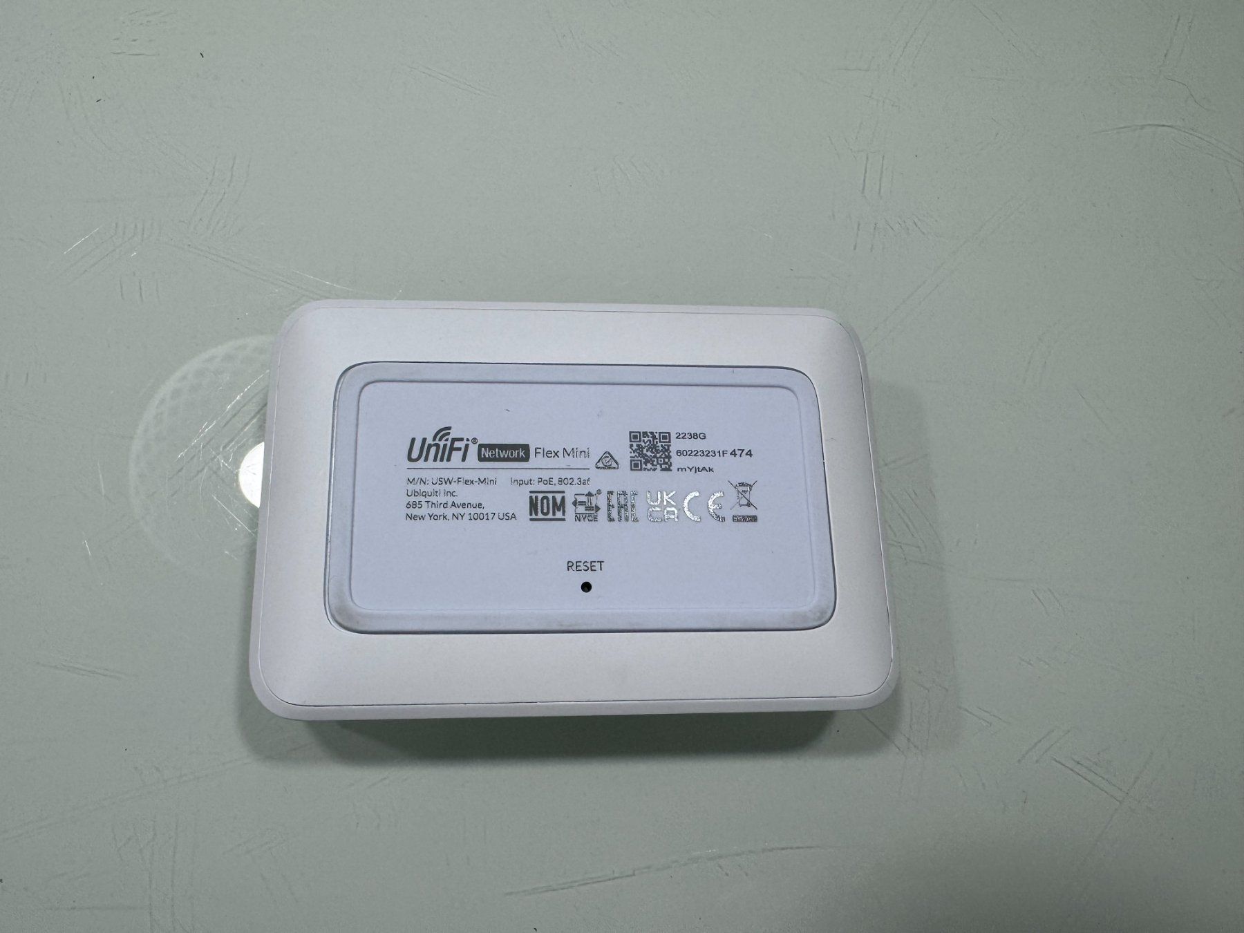 Ubiquiti Hubs & Switches: Ubiquiti UniFi Switch Flex Mini USW-Flex-Mini inkl. Netzteil – Neuf (Voir description) à Basel par Francis1337 1