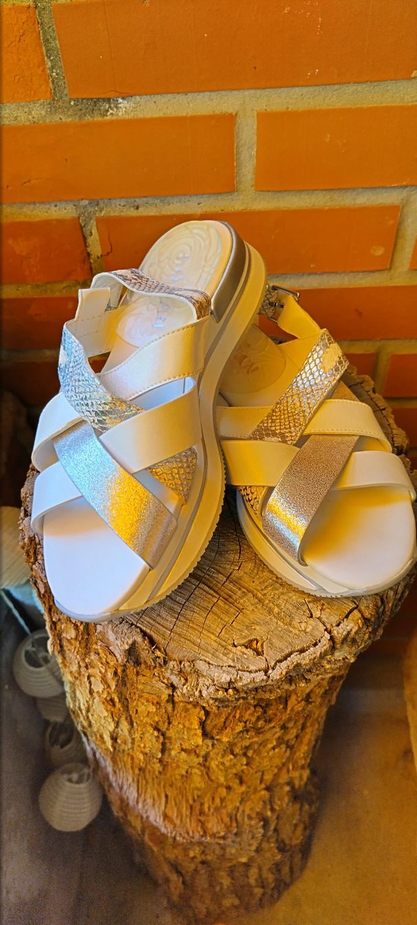 Hogan Chaussures femmes: Hogan Sandalen neu – Neuf (Voir description) à Muttenz par Mammeli2000