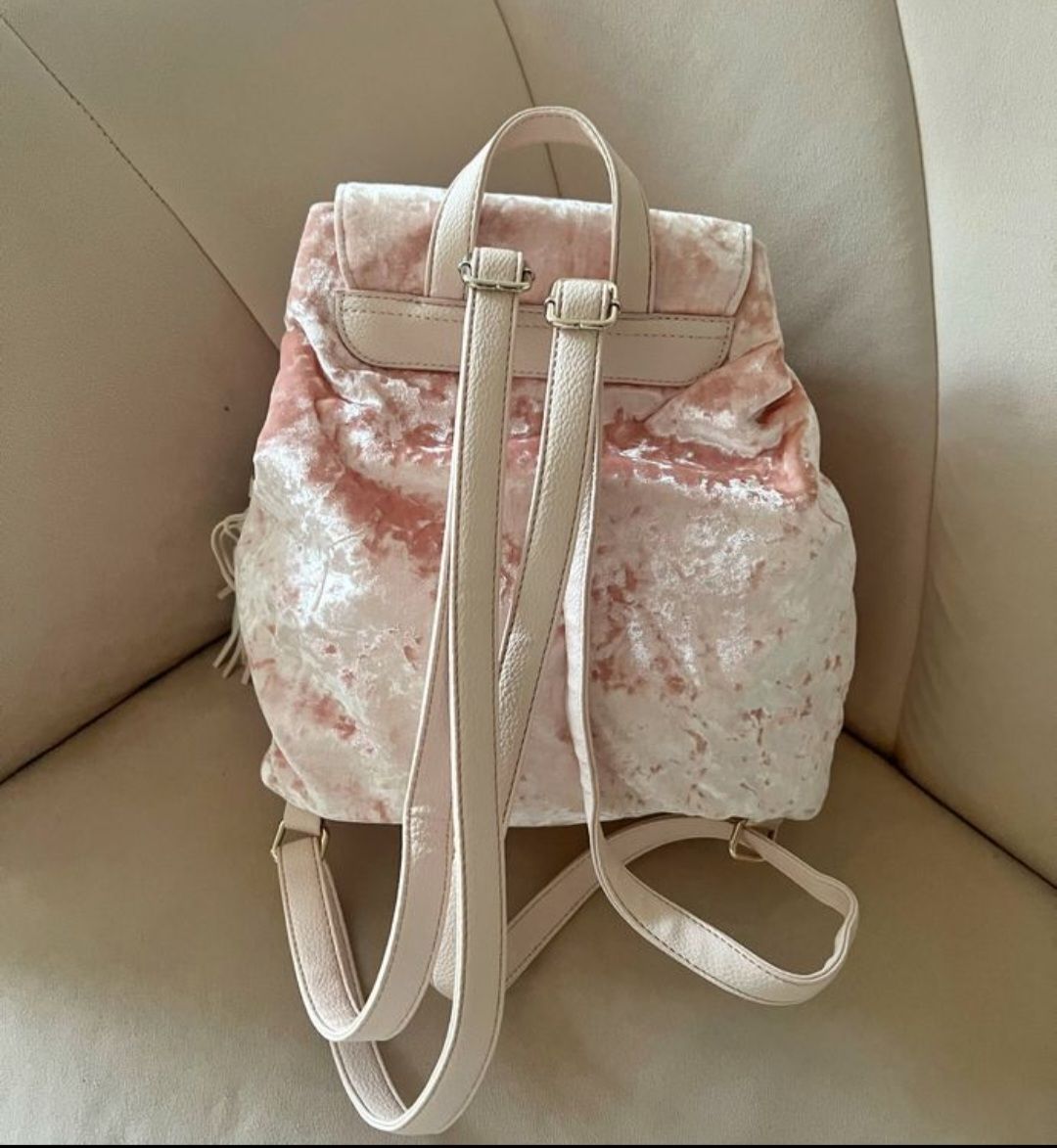 Guess Zaini: Guess Pink Velvet Rucksack – Nuovo (secondo la descrizione) da Gunzgen venduto da thomasbx 2