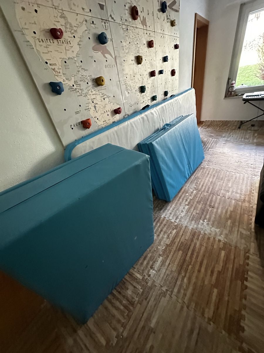 Gonser Tappetini fitness: Gonser - Gymnastikmatte Rampe faltbar hellblau – Usato da Thalwil venduto da klaudiamusiol 3