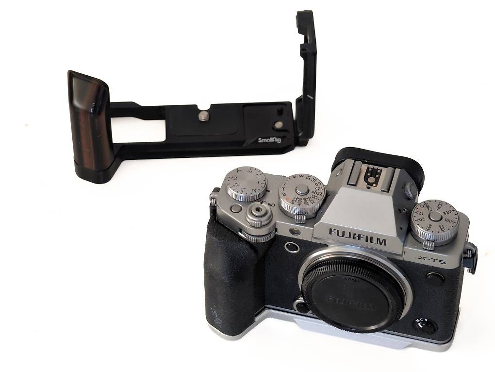 Fujifilm Fotocamera: Fujifilm X-T5 + 2 grips – Usato da St-Légier-La Chiésaz venduto da JeDaiL 3