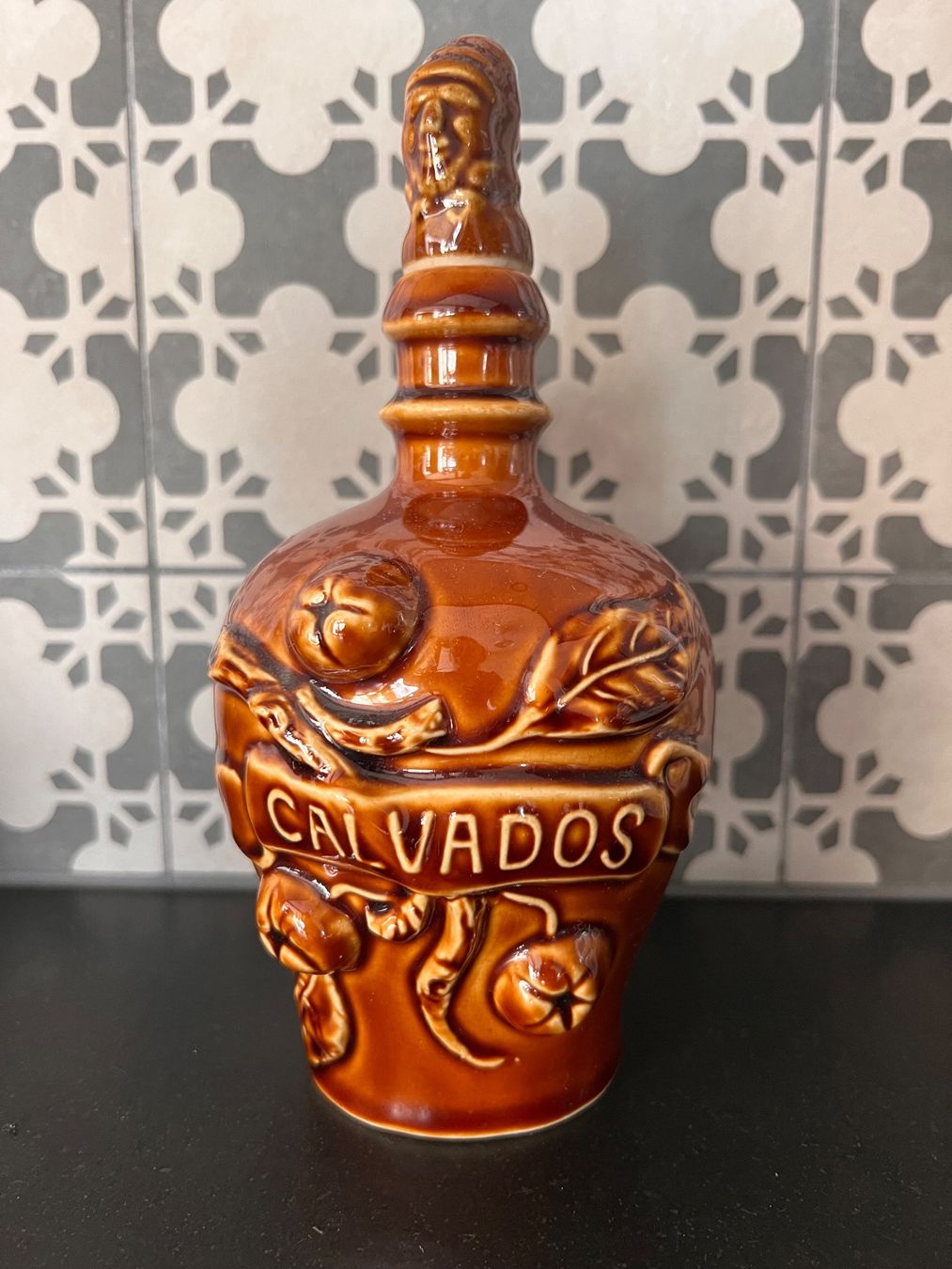 Bottiglie: Vintage ceramic Calvados container – Nuovo (secondo la descrizione) da Lausanne venduto da NYC67