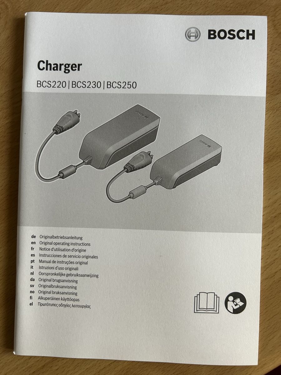 Bosch Chargeurs: Ladegerät Bosch 220-250 – D'occasion à Richterswil par solisoli5 1