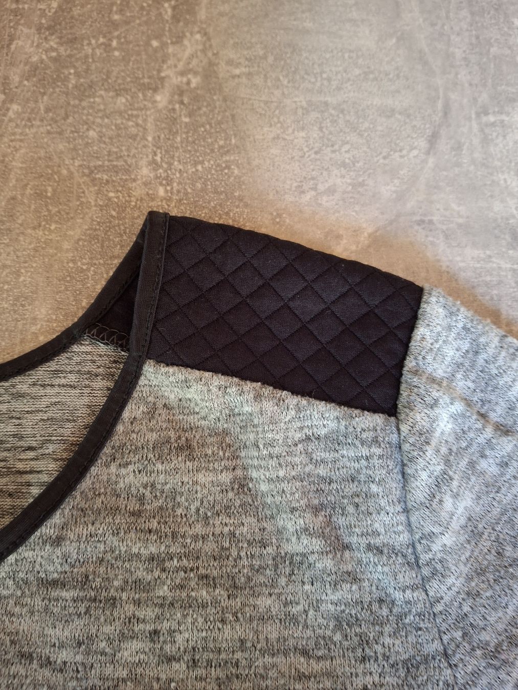 Zebra Pulls & Sweat-shirts: Pull gris marque Zebra taille S – D'occasion à Villiers par san_jn5w 3