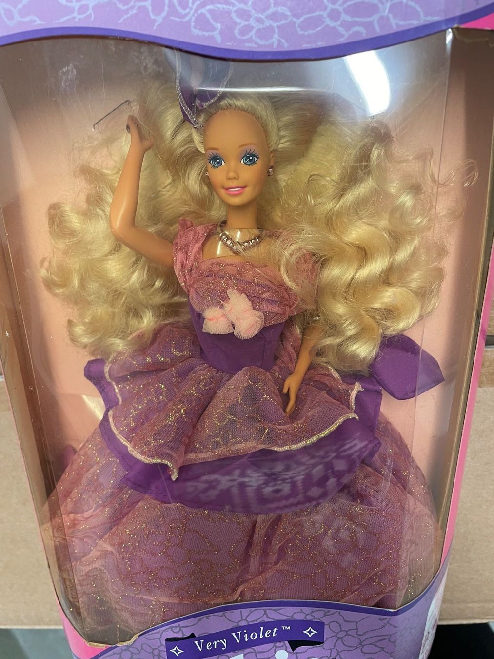 Bambole: Barbie Very Violet, Originalverpackt – Nuovo e nell'imballaggio originale da Zürich venduto da venusandmars