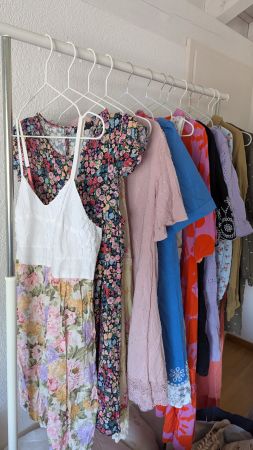 Set aus 13 Sommerkleidern 40/42 top Zustand
