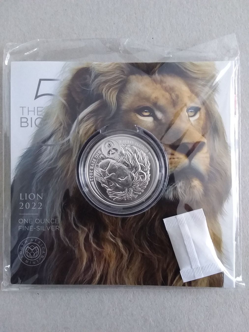 Tutti le monete: THE BIG 5 LION 2022 – Nuovo e nell'imballaggio originale da Schwyz venduto da Trofana