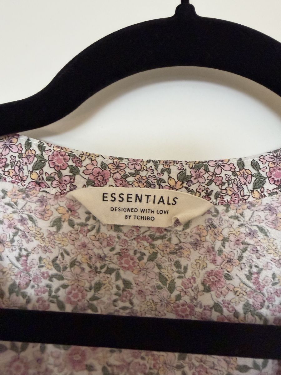 Tchibo Blusen: Damen Bluse Tchibo Essentials Blumenmuster Grösse 40 – Gebraucht aus Langnau am Albis von Schneeflocke92 1