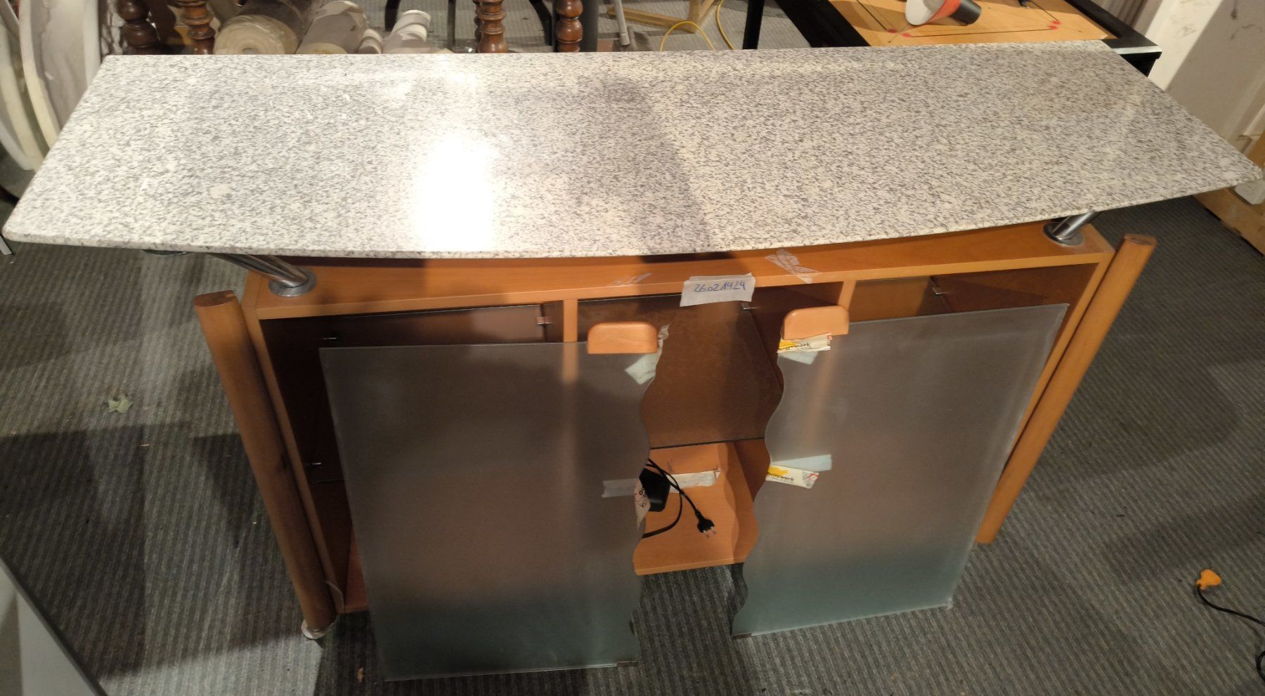 Cassettiere: Siedeboard Buche massiv mit Granitplatte Abdeckung – Usato da Rorschacherberg venduto da snOOpydOg11 1