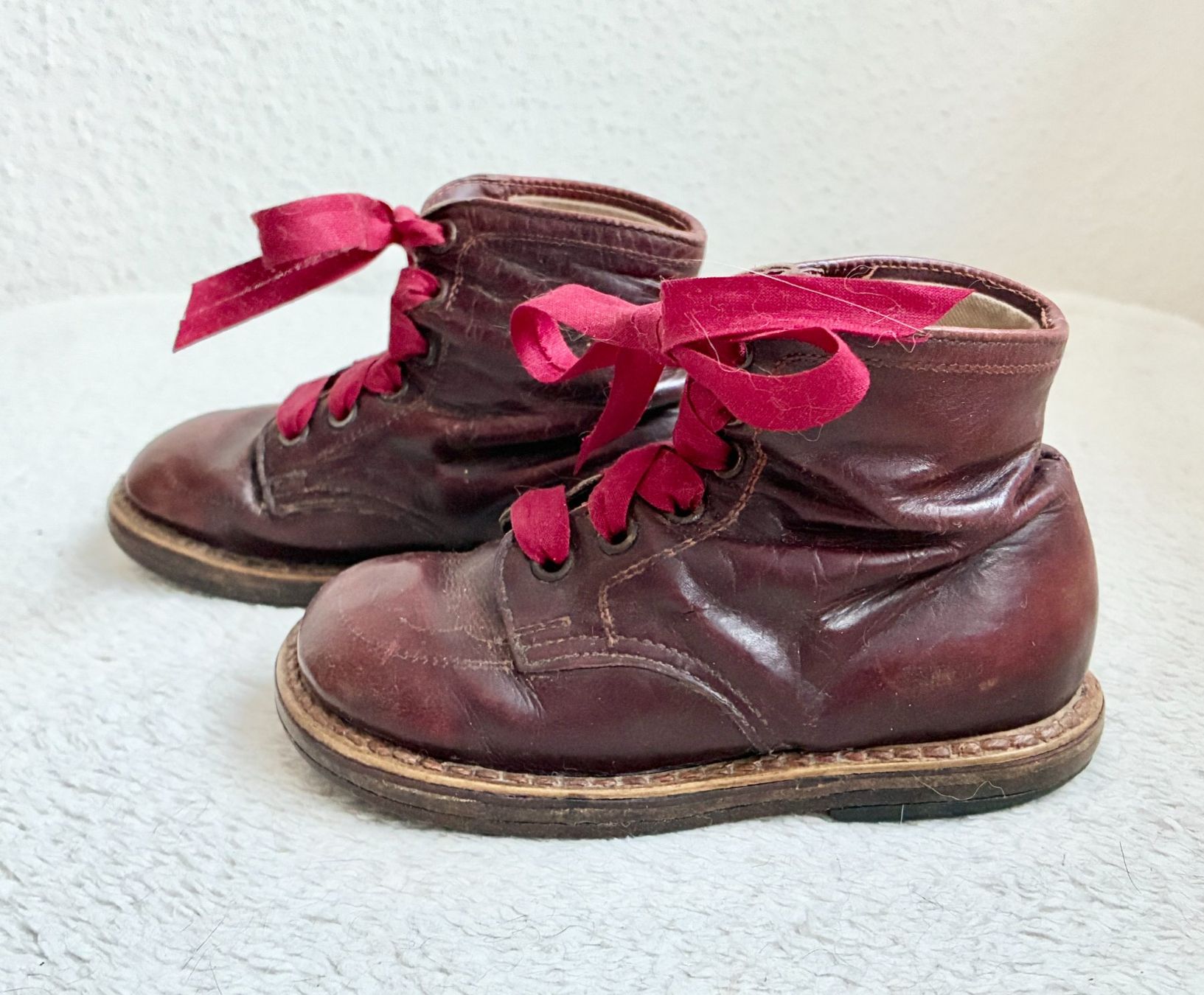 Scarpe per ragazzi: Antike Leder Kinderschuhe, Dunkelbraun – Usato da Kloten venduto da Nephty 1