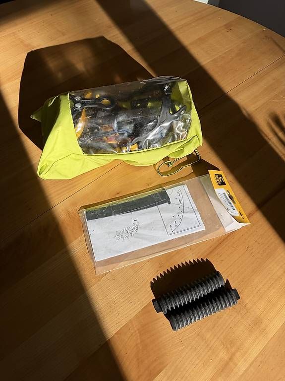Grivel Altro in Alpinismo & Escursioni: Steigeisen Grivel – Usato da Zürich venduto da NYCooookie 3