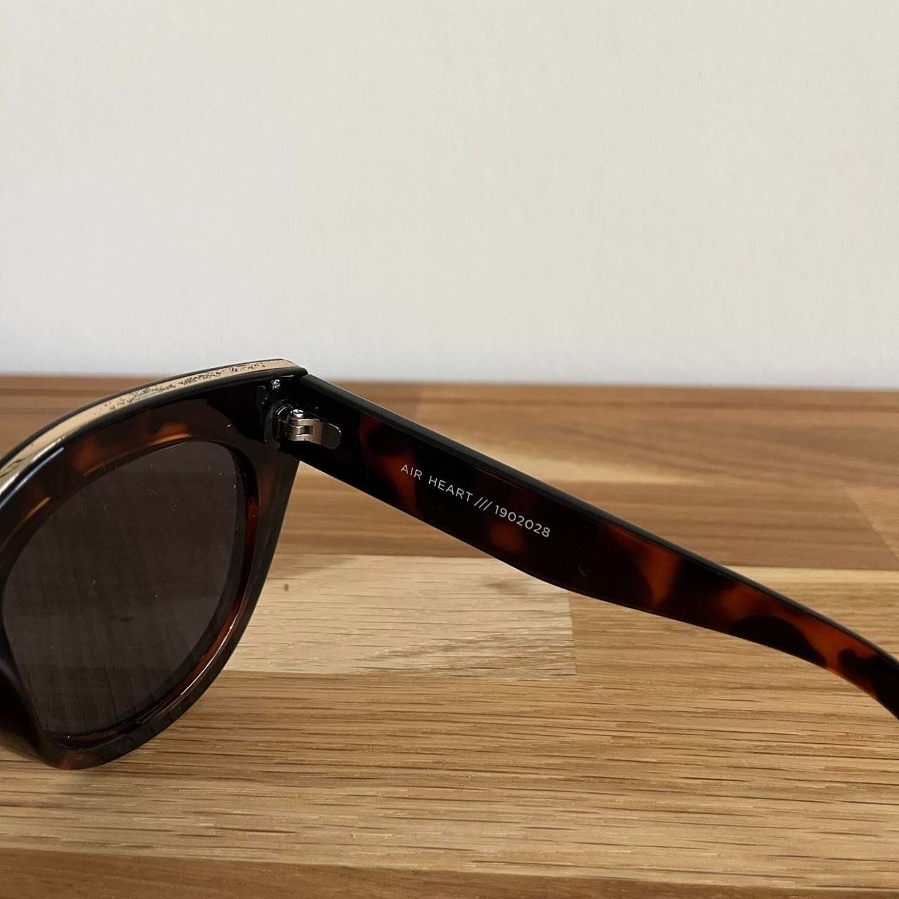 Occhiali & Lenti: LE SPECS Air Heart Sunglasses – Usato da Lausanne venduto da sapiens_vintage 2