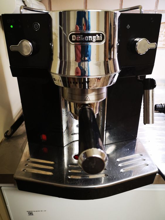 Máy pha cà phê DeLonghi EC820.B | Chính hãng | Phong Vũ