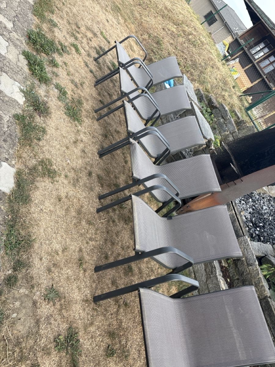 Stühle: 6x gartenstühle stappelbar  – Gebraucht aus Eppenberg von Chantal151994