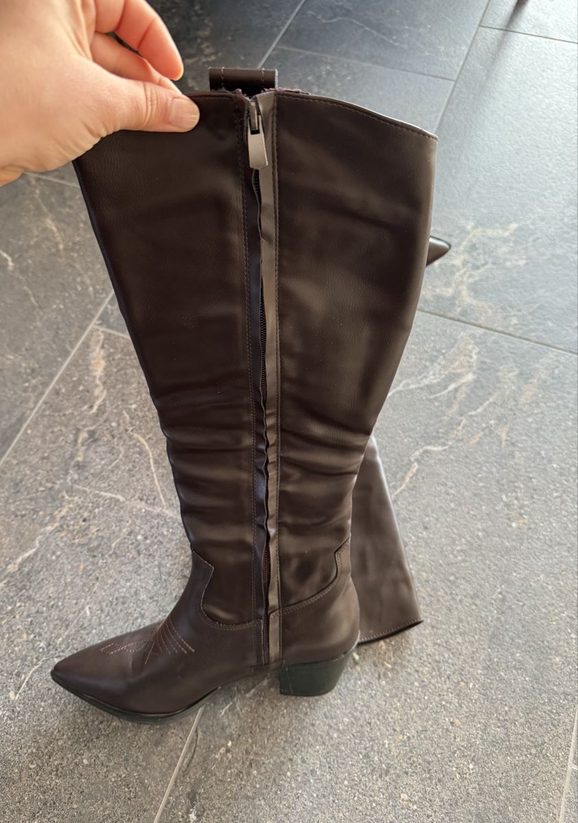 Scarpe da donna: Eleganter Stiefel – Usato da Effretikon venduto da Lunaaa_ 6