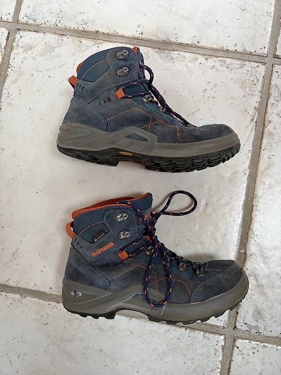 Schuhe für Jungen: Wanderschuhe Lowa Gr. 37 Gore-Tex – Gebraucht aus Schönenberg ZH von Helicase 2