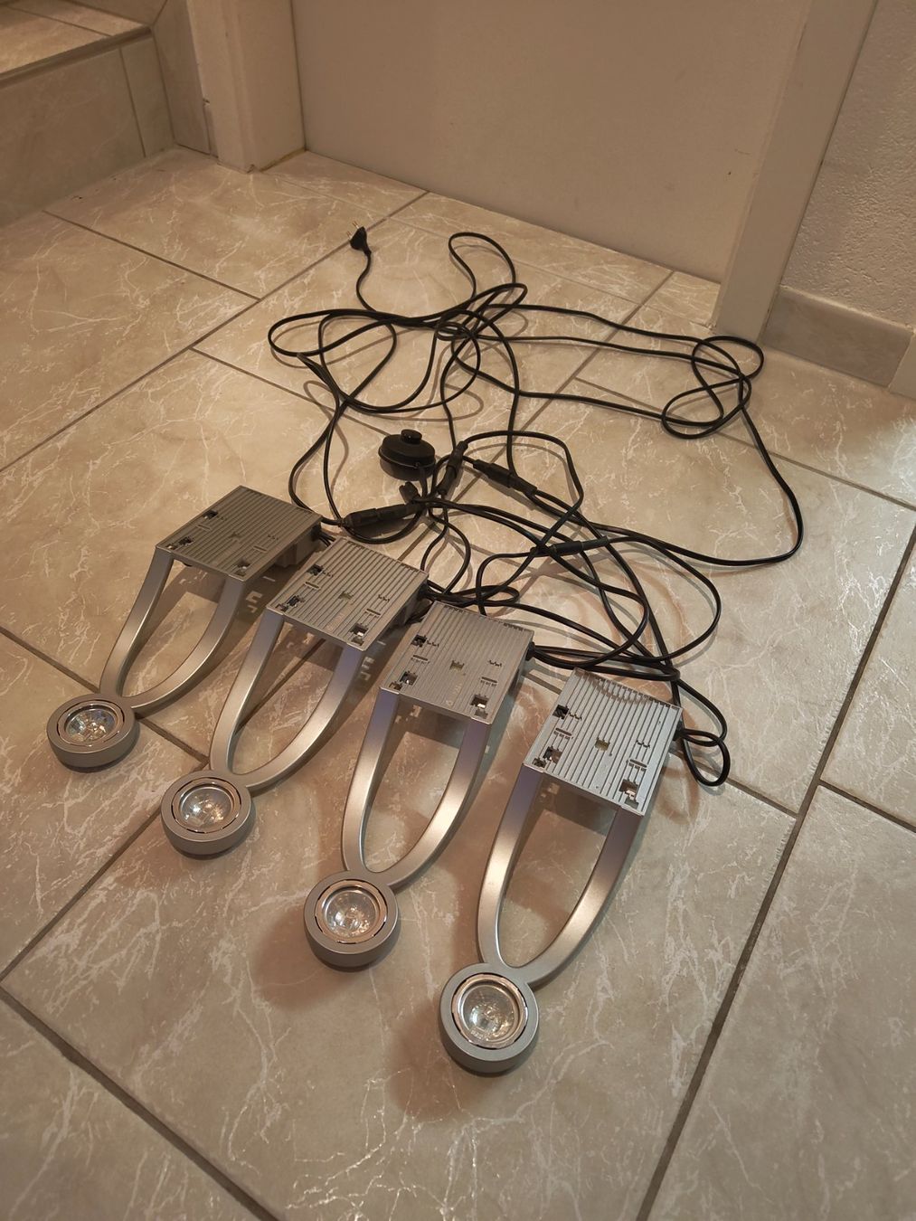 Lampade: Schranklampe – Usato da Dättwil AG venduto da Zynq