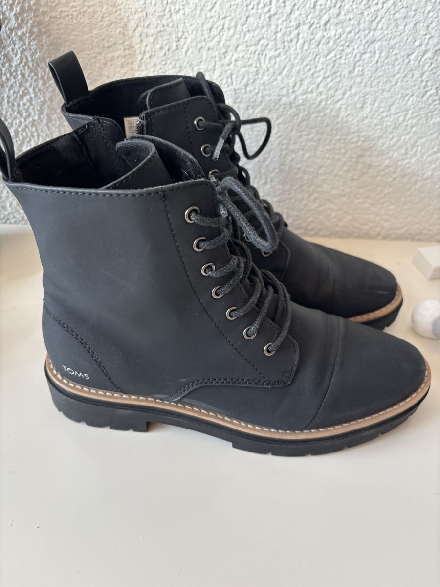 Toms Damenschuhe: Toms Winterschuhe Gr. 42 – Neu (gemäss Beschreibung) aus Oberentfelden von Betina.Hummeli 1