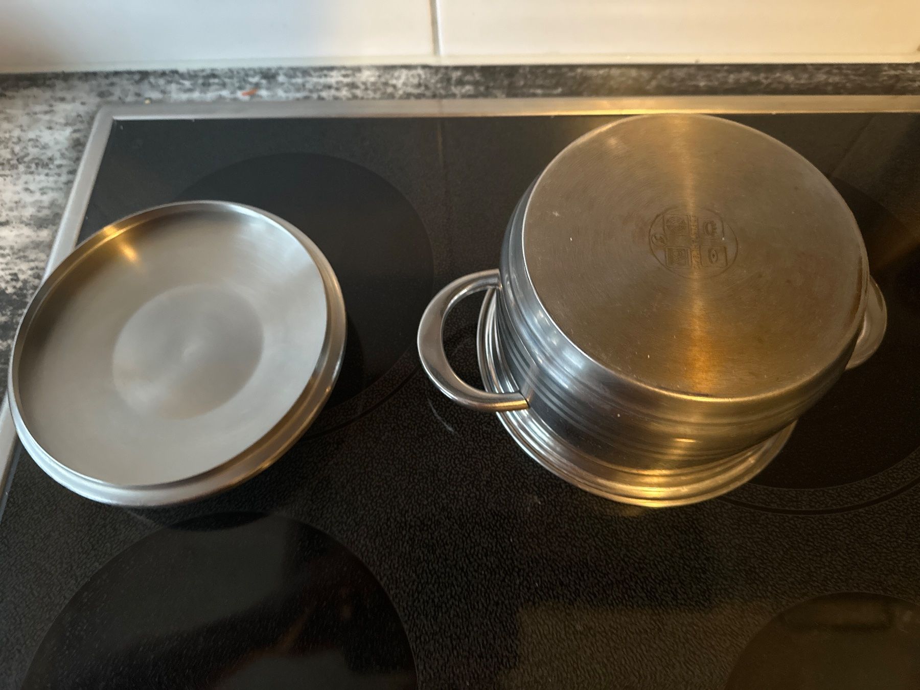 Padelle: Pfannen,  Edelstahl 18/10.  1,5 Lt – Usato da Zürich venduto da Chaeffeler 2