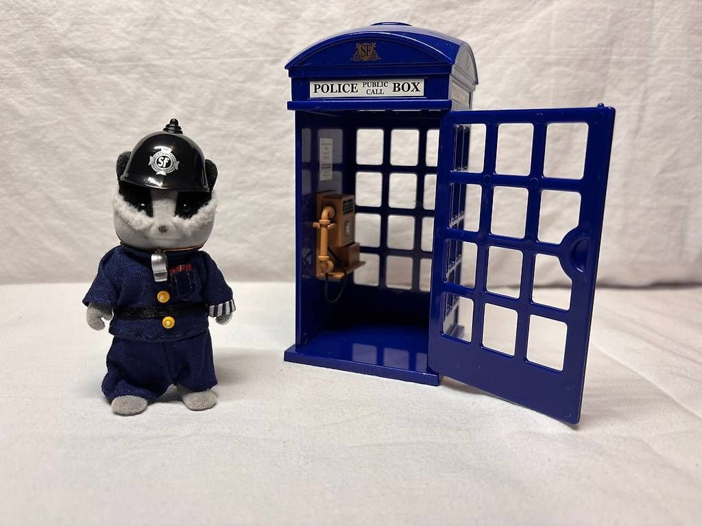 Giocattoli: Sylvanian families - Polizia – Usato da Massagno venduto da anickc