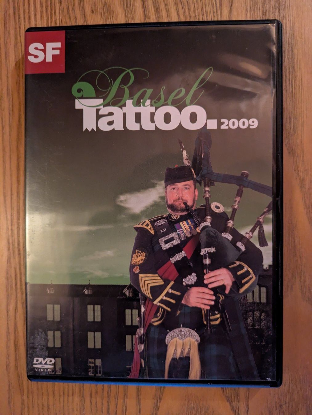 Tutti i DVDs: Basel Tattoo 2009 (DVD - Schweizer Fensehen) – Usato da Männedorf venduto da Pacer19