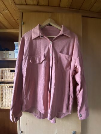 Verkaufe ein Kleid und Bluse Grösse M