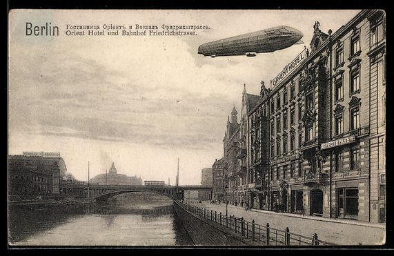 Ansichtskarten: Berlin, Zeppelin fliegt über Orient Hot – Gebraucht aus Berlin von bartko-reher