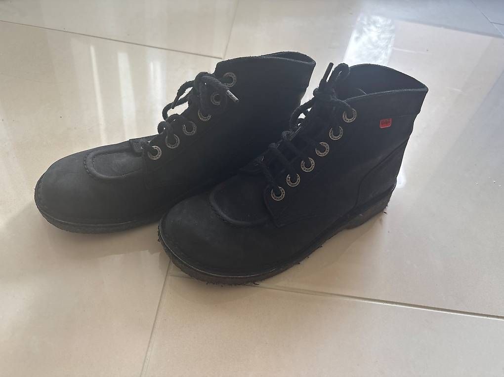 Kickers Scarpe da uomo: Chaussures Kickers taille 39 – Usato da Chêne-Bougeries venduto da Luke17 1