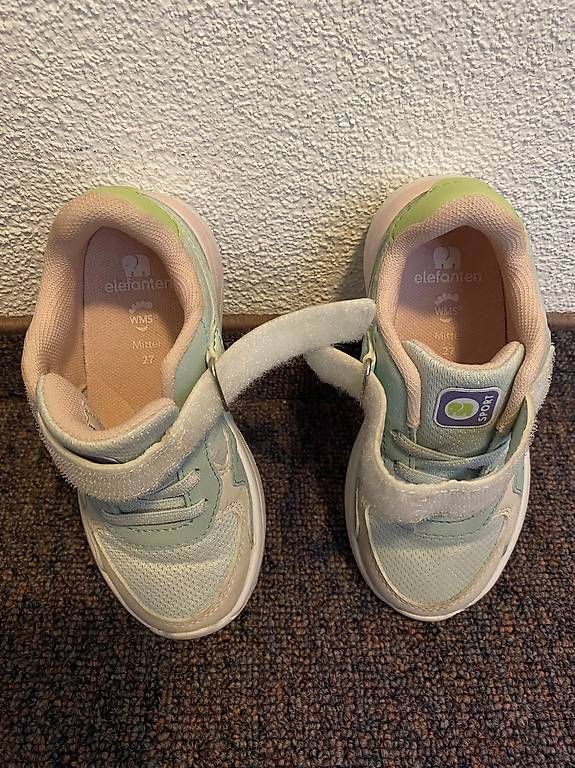Schuhe für Jungen: Turnschuhe Elefanten Adidas beide Grösse 27 – Neu (gemäss Beschreibung) aus Allenwinden von guetzli20 3