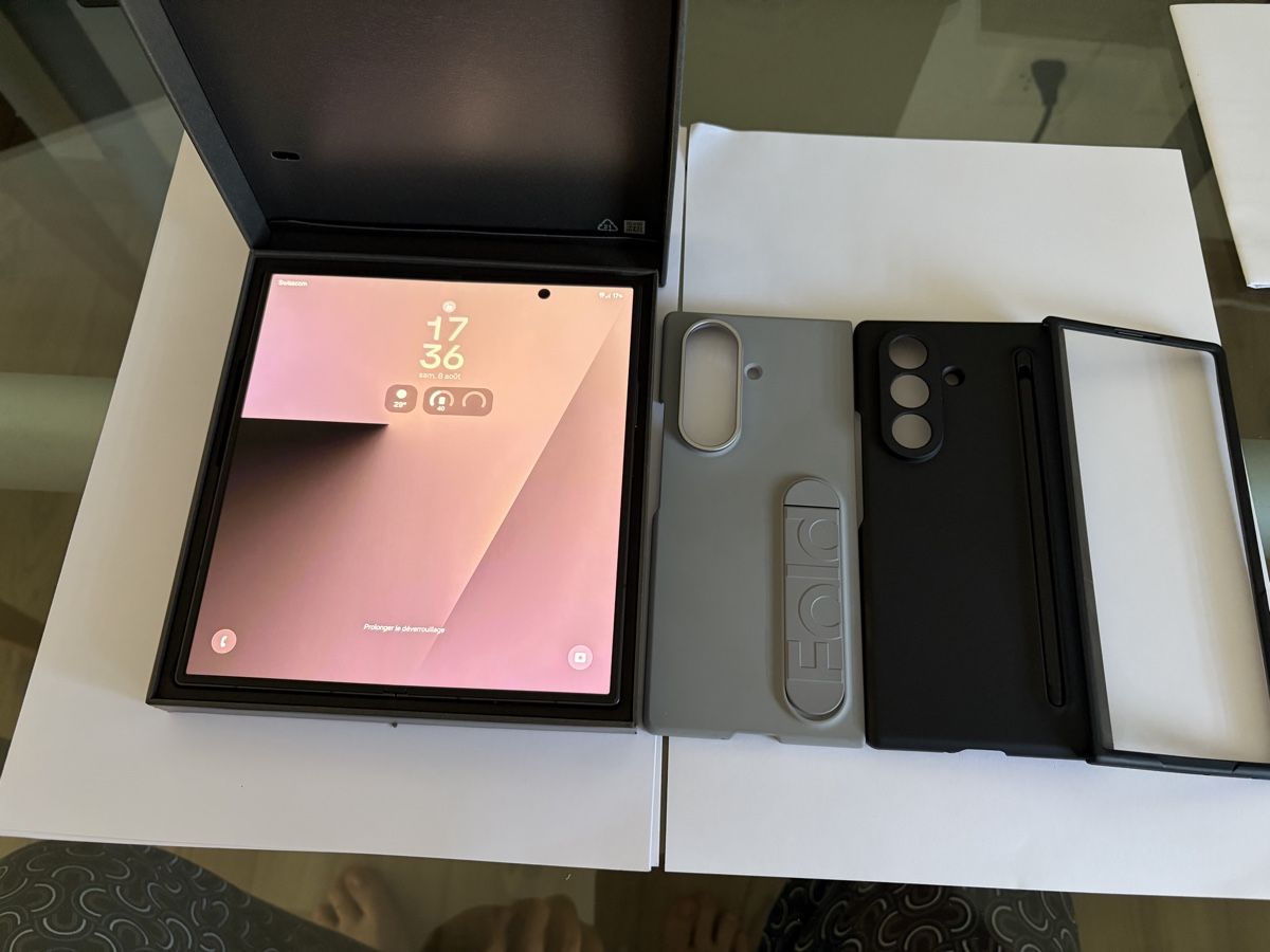 Samsung Handys / Smartphones: Samsung GALAXY Z FOLD 7 1 TB NEUF – Neu (gemäss Beschreibung) aus Romanens von wba_gxh9