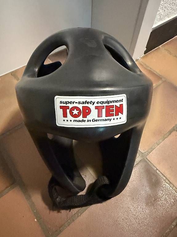 Schutz & Schoner: Topten Kopfschutz – Gebraucht aus Wilen b. Wil von Valerx